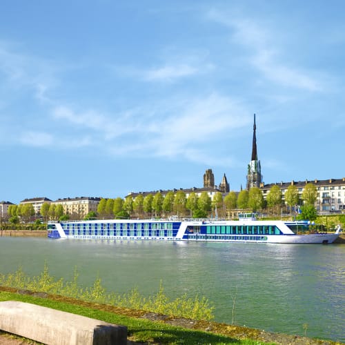 Seine Rouen, Ama Lyra